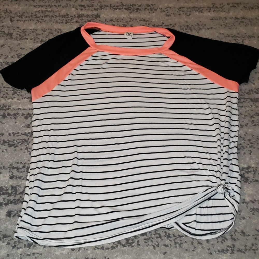 Sew in love tee
